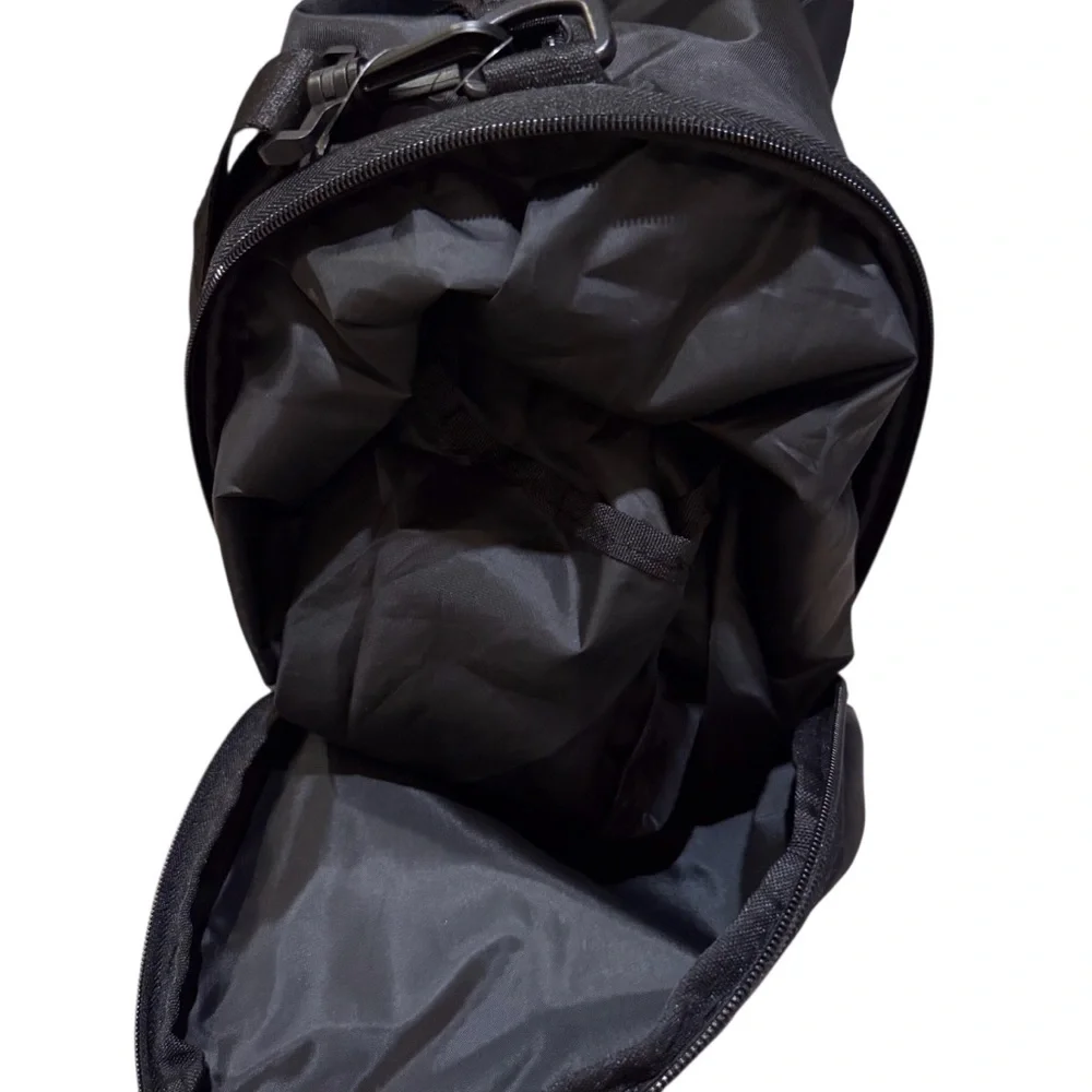 Victorias Secret VSX black nylon Duffle bag. - Picture 6 of 11